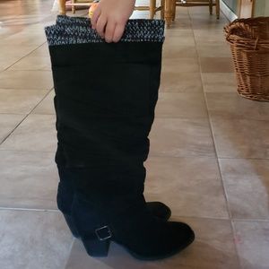 Size 8 knee boots!! Only worn a few times, so cute